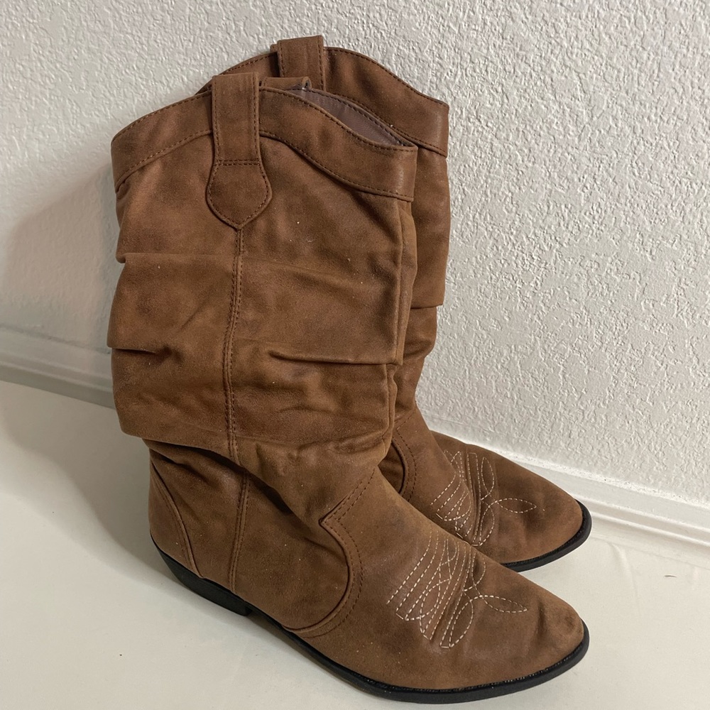 Cowgirl Boots Brown size 6